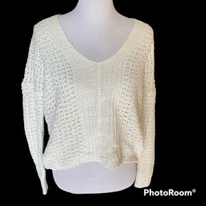 Poof Apparel Women’s Size Large Crop Sweater Loose Knit Cute Boho